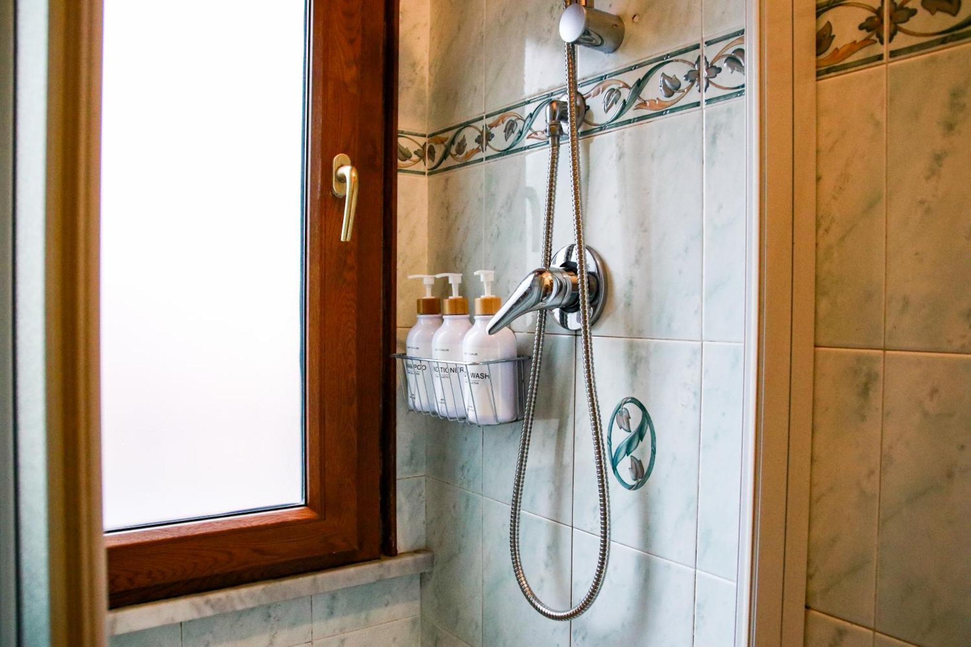 Casa Angelina - Appartamento Zona Sangiovanni Roma Eksteriør bilde